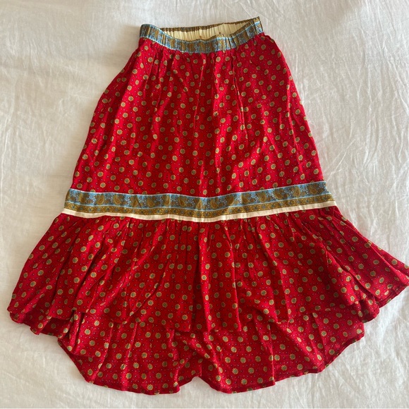 SISTERS OF THE TRIBE Petite Floral Print Ruffle Tie Front Crop Top & Midi Skirt - Picture 14 of 16